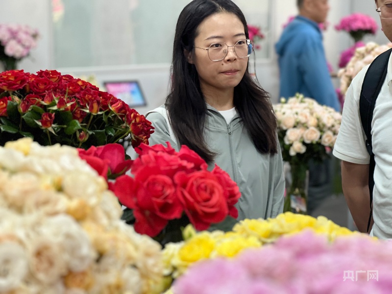 七夕催热花卉市场 昆明鲜切花价格飙涨销量